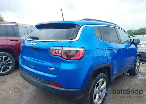 2018 Jeep Compass Latitude 4X4 from USA, damaged, VIN 3C4NJDBB6JT479473